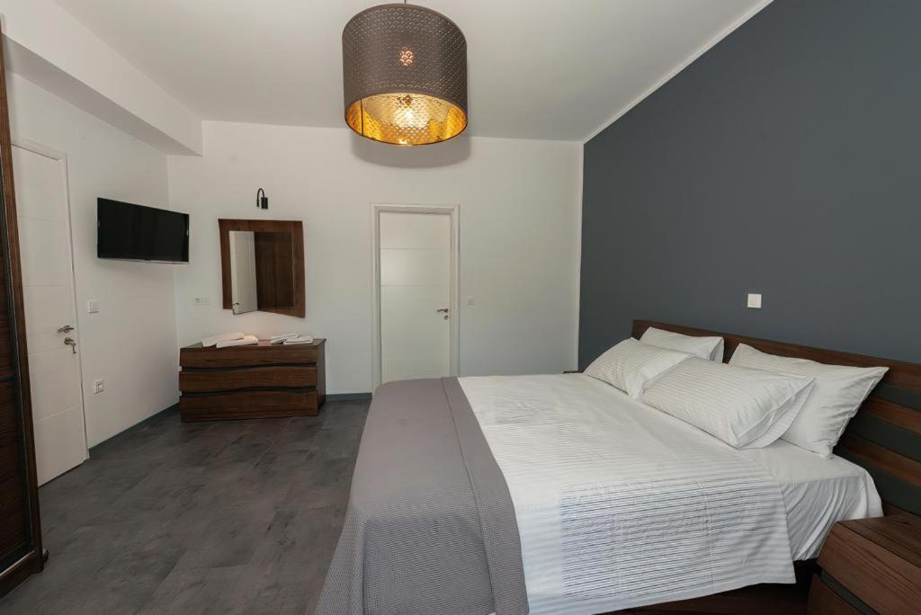 Ioulia'S Apartments Платария Екстериор снимка